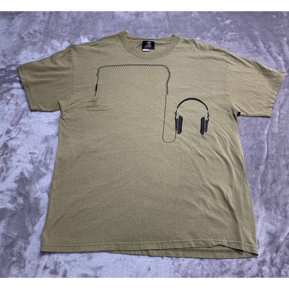 Estilo T-Shirt Men's Size Large Beige Headphone Print Short Sleeve Rare EUC